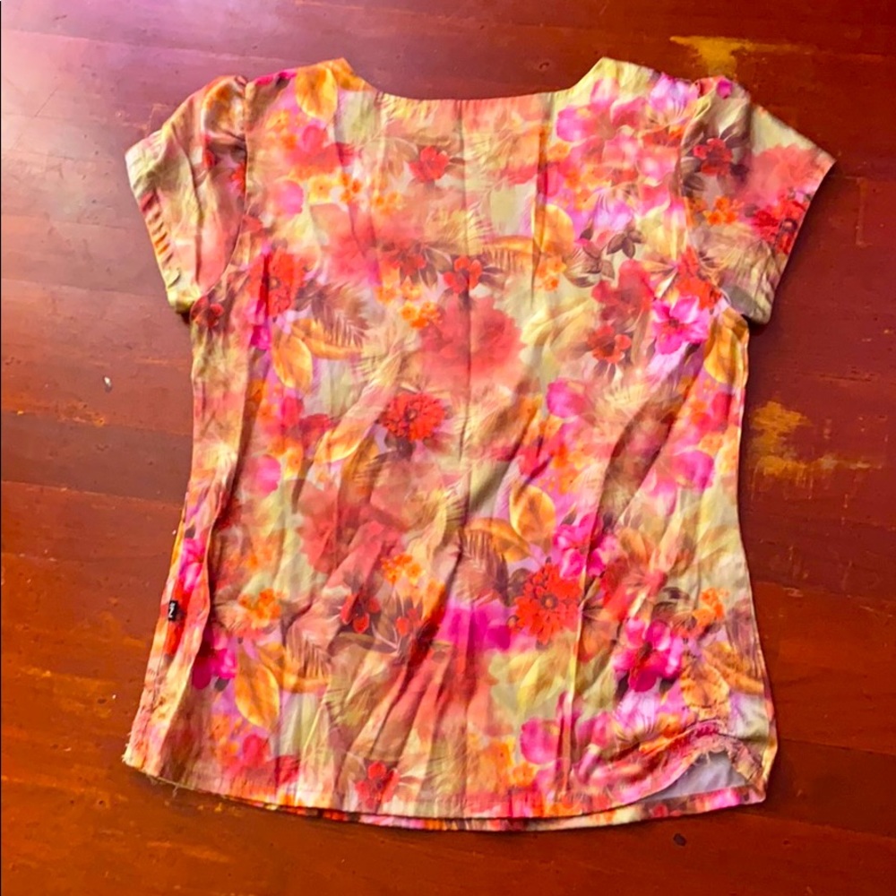 Floral top